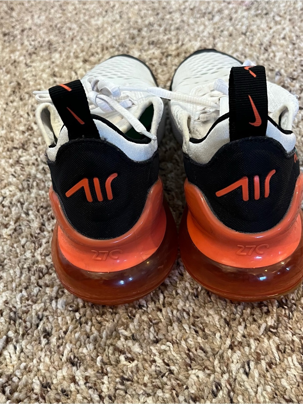 Nike Air Max 270 Youth Running Shoes Size 5Y White Black Orange 943345-107 - Picture 4 of 7
